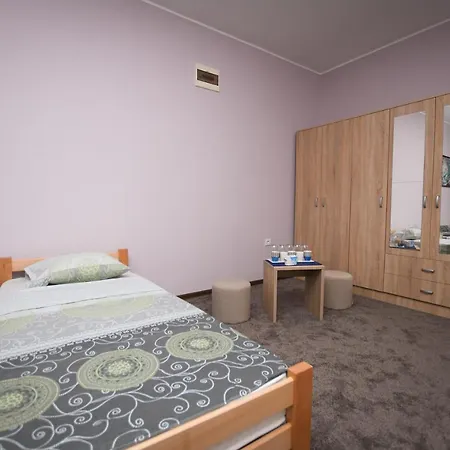 Apartment Gencic 1 *